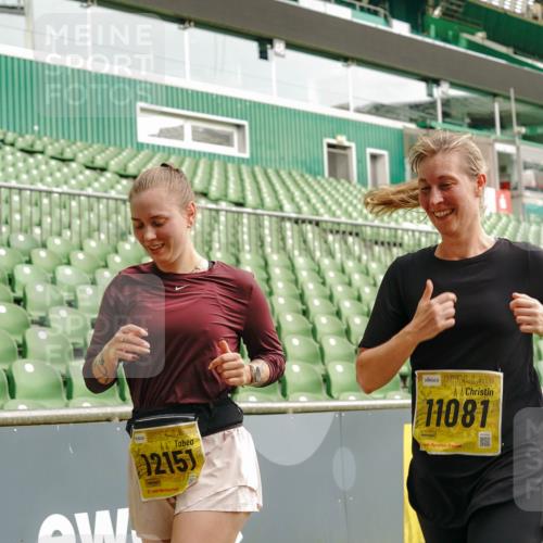 13.09.2026 - 21. swb-Marathon Bremen Michael Burmester http://msf.ph/oto/10424631 13.09.2026 10:47:15 Laufen im Stadion 10161, 10264, 10349, 10472, 10535, 10895, 10933, 10970, 11050, 11104, 11181, 11244, 11262, 11296, 11443, 11457, 11529, 11530, 11546, 11573, 11574, 11579, 11639, 11663, 11675, 11709, 11760, 11821, 12157, 12211, 12285, 12316, 12317, 12340, 12374, 12422, 12444, 12462, 10002, 10004, 10005, 10176, 10191, 10192, 10271, 10295, 10303, 10325, 10335, 10361, 10362, 10459, 10513, 10629, 10756, 10779, 10882, 10997, 10999, 11233, 11307, 11355 meine-sportfotos.de