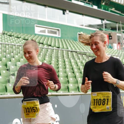 13.09.2026 - 21. swb-Marathon Bremen Michael Burmester http://msf.ph/oto/10424640 13.09.2026 10:47:15 Laufen im Stadion 10161, 10264, 10349, 10472, 10535, 10895, 10933, 10970, 11050, 11104, 11181, 11244, 11262, 11296, 11443, 11457, 11529, 11530, 11546, 11573, 11574, 11579, 11639, 11663, 11675, 11709, 11760, 11821, 12157, 12211, 12285, 12316, 12317, 12340, 12374, 12422, 12444, 12462, 10002, 10004, 10005, 10176, 10191, 10192, 10271, 10295, 10303, 10325, 10335, 10361, 10362, 10459, 10513, 10629, 10756, 10779, 10882, 10997, 10999, 11233, 11307, 11355 meine-sportfotos.de