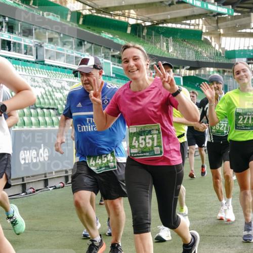13.09.2026 - 21. swb-Marathon Bremen Michael Burmester http://msf.ph/oto/10424665 13.09.2026 13:24:06 Laufen im Stadion 137, 182, 294, 324, 434, 533, 548, 609, 708, 721, 723, 739, 743, 752, 892, 1178, 1273, 1331, 1463, 1471, 1491, 1515, 1597, 1598, 1691, 1746, 1788, 1944, 2095, 2211, 2213, 2252, 2267, 2286, 2312, 2323, 2433, 2445, 2465, 2475, 2483, 2495, 2497, 2503, 2526, 2554, 2571, 2644, 2768, 2776, 2936, 2968, 3252, 3282, 3288, 3289, 3292, 3298, 3306, 3312, 3347, 3364, 3381, 3395, 3423, 3447, 3505, 3530, 3559, 3727, 3770, 3819, 4054, 4231, 4406, 4407, 4466, 4467 meine-sportfotos.de
