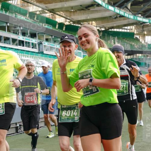 13.09.2026 - 21. swb-Marathon Bremen Michael Burmester http://msf.ph/oto/10424708 13.09.2026 13:24:07 Laufen im Stadion 137, 182, 294, 324, 434, 533, 548, 609, 708, 721, 723, 739, 743, 752, 892, 1178, 1273, 1331, 1463, 1471, 1491, 1515, 1597, 1598, 1691, 1746, 1788, 1944, 2095, 2211, 2213, 2252, 2267, 2286, 2312, 2323, 2433, 2445, 2465, 2475, 2483, 2495, 2497, 2503, 2526, 2554, 2571, 2644, 2768, 2776, 2936, 2968, 3252, 3282, 3288, 3289, 3292, 3298, 3306, 3312, 3347, 3364, 3381, 3395, 3423, 3447, 3505, 3530, 3559, 3727, 3770, 3819, 4054, 4231, 4406, 4407, 4466, 4467 meine-sportfotos.de