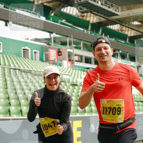 13.09.2026 - 21. swb-Marathon Bremen Michael Burmester http://msf.ph/oto/10424712 13.09.2026 10:47:18 Laufen im Stadion 10161, 10264, 10349, 10535, 10895, 10933, 10970, 11050, 11104, 11181, 11244, 11262, 11296, 11443, 11457, 11529, 11530, 11546, 11573, 11574, 11579, 11639, 11663, 11675, 11698, 11760, 11821, 12157, 12211, 12285, 12316, 12317, 12340, 12374, 12422, 12444, 12462, 10002, 10004, 10005, 10176, 10191, 10192, 10271, 10295, 10325, 10335, 10361, 10362, 10459, 10513, 10629, 10756, 10779, 10882, 10997, 10999, 11233, 11307, 11355 meine-sportfotos.de
