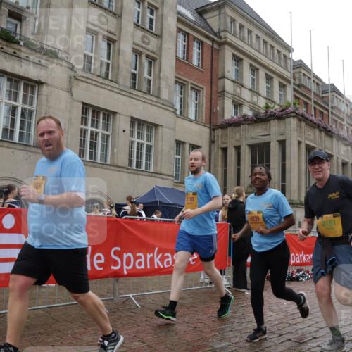 13.09.2026 - Kiel Lauf Yannick Fuchs http://msf.ph/oto/10424738 13.09.2026 11:00:52 Ziel 190, 1314, 2038, 2697, 3423, 3425, 4055, 4769, 4915, 5648, 6399, 6426, 6995, 6996, 7516, 7610, 8229, 8622, 9199, 9594, 10339, 10480, 10529, 10700, 10885, 11972, 12192, 12326, 362, 893, 1036, 1518, 1650, 1722, 1795, 1896, 1897, 2150, 2151, 2233, 2267, 2558, 2915, 3793, 4055, 4239, 4261, 4524, 4706, 4787, 4855, 4905, 5794, 5912, 6431, 6770, 7091, 7179, 7214, 7997, 8481, 8565, 8590, 8686, 9327, 9408, 10346, 10590, 10674, 11182, 11471, 11797, 11835, 12214, 12457, 12756, 48 meine-sportfotos.de