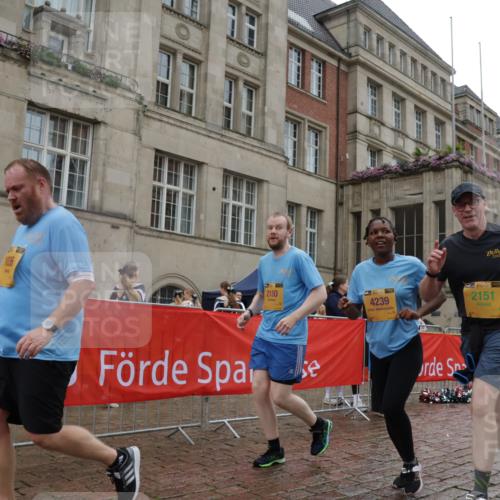 13.09.2026 - Kiel Lauf Yannick Fuchs http://msf.ph/oto/10424742 13.09.2026 11:00:53 Ziel 190, 1314, 2038, 2697, 3423, 3425, 4769, 4915, 5648, 6399, 6426, 6995, 6996, 7516, 7610, 8229, 8622, 9199, 9594, 10339, 10480, 10529, 10700, 10885, 11972, 12192, 12326, 362, 893, 1036, 1518, 1650, 1722, 1795, 1896, 1897, 2150, 2151, 2233, 2267, 2915, 3793, 4055, 4239, 4261, 4524, 4706, 4787, 4855, 4905, 5794, 5912, 6431, 6770, 7091, 7179, 7214, 7997, 8481, 8565, 8590, 8686, 9327, 9408, 10346, 10529, 10590, 10674, 11182, 11797, 11835, 12214, 12457, 12756, 48, 539, 842 meine-sportfotos.de