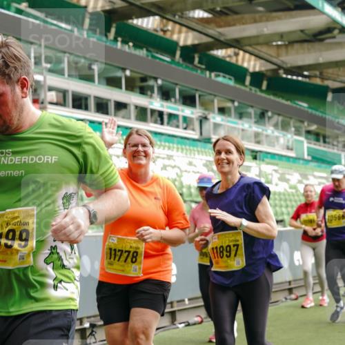 13.09.2026 - 21. swb-Marathon Bremen Michael Burmester http://msf.ph/oto/10424761 13.09.2026 10:47:21 Laufen im Stadion 10161, 10264, 10349, 10535, 10732, 10895, 10933, 10970, 11050, 11104, 11181, 11244, 11262, 11296, 11423, 11443, 11457, 11529, 11530, 11546, 11573, 11574, 11579, 11639, 11663, 11675, 11698, 11760, 12157, 12211, 12285, 12316, 12317, 12340, 12374, 12422, 12444, 12462, 12472, 10002, 10004, 10005, 10176, 10191, 10192, 10271, 10295, 10325, 10335, 10361, 10362, 10459, 10513, 10629, 10756, 10779, 10882, 10997, 10999, 11233, 11307, 11355 meine-sportfotos.de