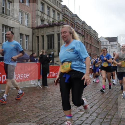 13.09.2026 - Kiel Lauf Yannick Fuchs http://msf.ph/oto/10424764 13.09.2026 11:00:55 Ziel 190, 1314, 2038, 2658, 2697, 3423, 3425, 4769, 4915, 5648, 6399, 6426, 6995, 6996, 7456, 7516, 7610, 8229, 9199, 9594, 9900, 10339, 10480, 10700, 10885, 11972, 12192, 12326, 362, 893, 1518, 1650, 1722, 1795, 1896, 1897, 2233, 2267, 2915, 3793, 4055, 4261, 4524, 4706, 4787, 4855, 4905, 5794, 5912, 6431, 6770, 7091, 7179, 7214, 7610, 7997, 8481, 8565, 8590, 8622, 8686, 9327, 9408, 10346, 10529, 10590, 10674, 10700, 11182, 11797, 11835, 12214, 12457, 12756, 48, 539, 842, 893 meine-sportfotos.de