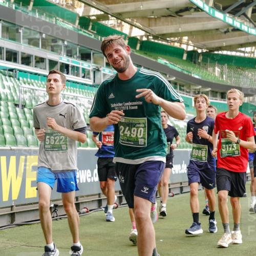 13.09.2026 - 21. swb-Marathon Bremen Michael Burmester http://msf.ph/oto/10424784 13.09.2026 13:01:14 Laufen im Stadion 135, 150, 242, 260, 282, 318, 342, 440, 531, 651, 687, 930, 946, 1006, 1067, 1209, 1368, 1436, 1448, 1493, 1494, 1582, 1650, 1861, 1896, 1935, 1963, 2033, 2047, 2062, 2088, 2293, 2306, 2322, 2370, 2409, 2427, 2485, 2490, 2491, 2517, 2560, 2561, 2627, 2638, 2658, 2686, 2700, 2708, 2781, 2906, 2914, 2967, 2987, 3076, 3105, 3145, 3168, 3173, 3273, 3334, 3354, 3372, 3374, 3375, 3385, 3392, 3480, 3524, 3526, 3527, 3642, 3667, 3729, 3774, 3806, 3855, 3856, 3861, 3930 meine-sportfotos.de