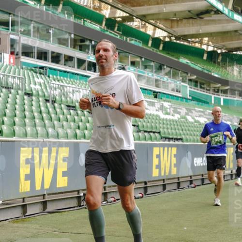 13.09.2026 - 21. swb-Marathon Bremen Michael Burmester http://msf.ph/oto/10424871 13.09.2026 13:01:19 Laufen im Stadion 135, 150, 242, 260, 282, 318, 342, 440, 531, 651, 687, 930, 946, 1006, 1067, 1163, 1368, 1436, 1448, 1493, 1494, 1582, 1650, 1861, 1896, 1935, 1963, 2033, 2047, 2062, 2293, 2306, 2322, 2370, 2409, 2427, 2485, 2490, 2491, 2560, 2561, 2627, 2638, 2658, 2686, 2700, 2708, 2781, 2906, 2914, 2967, 2987, 3044, 3076, 3105, 3145, 3168, 3173, 3187, 3248, 3273, 3294, 3334, 3354, 3372, 3374, 3375, 3385, 3392, 3480, 3524, 3526, 3527, 3642, 3667, 3729, 3774, 3806, 3855, 3856 meine-sportfotos.de