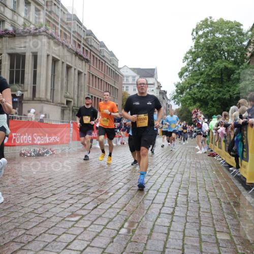 13.09.2026 - Kiel Lauf Yannick Fuchs http://msf.ph/oto/10424874 13.09.2026 11:01:08 Ziel 48, 539, 823, 842, 1448, 1522, 2132, 2144, 2637, 2658, 3340, 4529, 4530, 5552, 6300, 6653, 7456, 8596, 9899, 9900, 11857, 12151, 190, 362, 1314, 1722, 1795, 2038, 2267, 2697, 3423, 3425, 4055, 4706, 4769, 4855, 4915, 5648, 5794, 5912, 6399, 6426, 6995, 6996, 7179, 7214, 7516, 7610, 8229, 8590, 8622, 8686, 9199, 9594, 10339, 10480, 10529, 10590, 10700, 10885, 11797, 11972, 12192, 12326, 12756, 1018, 1744, 3662, 5451, 7191, 8307, 362, 4524, 4905, 9327 meine-sportfotos.de