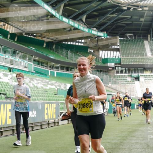 13.09.2026 - 21. swb-Marathon Bremen Michael Burmester http://msf.ph/oto/10424946 13.09.2026 10:47:30 Laufen im Stadion 10161, 10264, 10292, 10349, 10440, 10535, 10732, 10789, 10895, 10925, 10933, 10970, 11050, 11104, 11262, 11296, 11423, 11443, 11457, 11529, 11530, 11546, 11573, 11579, 11639, 11663, 11675, 11698, 11760, 12083, 12157, 12211, 12316, 12317, 12340, 12422, 12444, 12462, 12471, 12472, 12561, 10002, 10004, 10005, 10176, 10191, 10192, 10271, 10295, 10325, 10335, 10459, 10513, 10629, 10679, 10713, 10756, 10779, 10882, 10997, 10999, 11081, 11233, 11307, 11355 meine-sportfotos.de