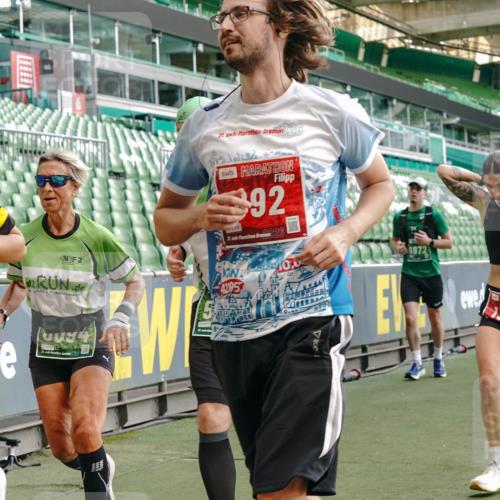 13.09.2026 - 21. swb-Marathon Bremen Michael Burmester http://msf.ph/oto/10424956 13.09.2026 13:24:18 Laufen im Stadion 137, 182, 213, 294, 324, 434, 505, 533, 548, 609, 708, 721, 723, 739, 743, 752, 892, 1178, 1273, 1331, 1463, 1471, 1491, 1515, 1597, 1598, 1746, 1788, 1944, 2095, 2211, 2213, 2252, 2267, 2271, 2286, 2312, 2323, 2433, 2445, 2465, 2475, 2483, 2495, 2497, 2503, 2526, 2554, 2571, 2644, 2768, 2776, 2833, 2936, 2968, 3005, 3211, 3252, 3282, 3288, 3289, 3292, 3298, 3306, 3312, 3347, 3364, 3381, 3390, 3395, 3423, 3447, 3505, 3559, 3727, 3770, 3819, 4054, 4231, 4466, 4467 meine-sportfotos.de
