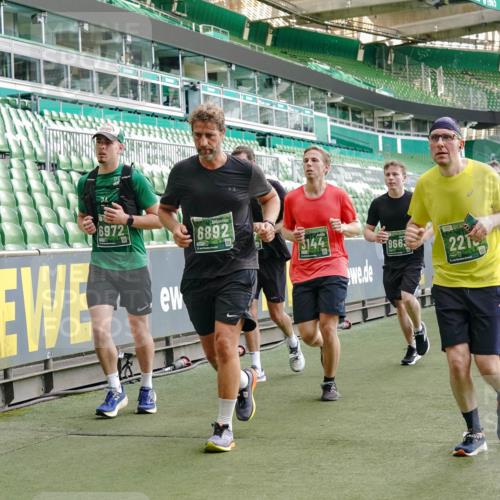 13.09.2026 - 21. swb-Marathon Bremen Michael Burmester http://msf.ph/oto/10425007 13.09.2026 13:24:20 Laufen im Stadion 137, 182, 213, 294, 324, 434, 505, 533, 548, 609, 708, 721, 723, 739, 743, 752, 892, 1178, 1273, 1331, 1463, 1471, 1491, 1515, 1597, 1598, 1746, 1788, 1944, 2095, 2211, 2213, 2252, 2267, 2271, 2286, 2312, 2323, 2433, 2445, 2465, 2475, 2483, 2495, 2497, 2503, 2506, 2526, 2554, 2571, 2644, 2768, 2776, 2833, 2936, 2968, 3005, 3211, 3252, 3282, 3288, 3289, 3292, 3298, 3306, 3312, 3347, 3364, 3381, 3390, 3395, 3423, 3447, 3505, 3559, 3727, 3770, 3819, 4231, 4466, 4467 meine-sportfotos.de