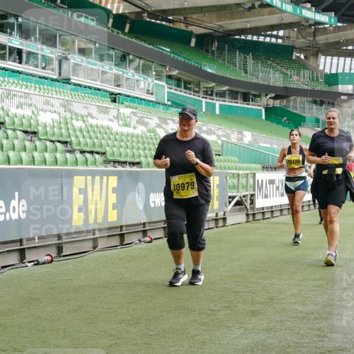 13.09.2026 - 21. swb-Marathon Bremen Michael Burmester http://msf.ph/oto/10425023 13.09.2026 10:47:36 Laufen im Stadion 10161, 10264, 10292, 10349, 10440, 10535, 10732, 10789, 10895, 10925, 10933, 10970, 11050, 11104, 11262, 11296, 11423, 11443, 11457, 11529, 11530, 11546, 11573, 11579, 11639, 11663, 11675, 11698, 11760, 12083, 12157, 12211, 12316, 12317, 12340, 12422, 12444, 12471, 12472, 12561, 10002, 10004, 10005, 10176, 10191, 10192, 10271, 10295, 10325, 10335, 10459, 10513, 10629, 10679, 10713, 10756, 10779, 10882, 10997, 10999, 11081, 11233, 11307, 11355 meine-sportfotos.de