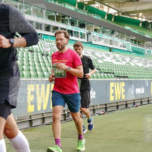 13.09.2026 - 21. swb-Marathon Bremen Michael Burmester http://msf.ph/oto/10425092 13.09.2026 13:01:28 Laufen im Stadion 135, 150, 242, 282, 318, 440, 531, 651, 687, 722, 930, 946, 1006, 1067, 1163, 1368, 1436, 1448, 1582, 1650, 1861, 1896, 1935, 1963, 2033, 2047, 2062, 2292, 2293, 2306, 2322, 2345, 2370, 2409, 2427, 2485, 2490, 2491, 2560, 2561, 2627, 2638, 2658, 2666, 2686, 2700, 2708, 2781, 2906, 2967, 2987, 3013, 3044, 3076, 3105, 3145, 3163, 3164, 3168, 3173, 3187, 3248, 3294, 3334, 3354, 3372, 3374, 3375, 3385, 3392, 3480, 3524, 3526, 3527, 3642, 3667, 3729, 3774, 3806, 3855, 3856 meine-sportfotos.de