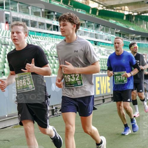 13.09.2026 - 21. swb-Marathon Bremen Michael Burmester http://msf.ph/oto/10425098 13.09.2026 13:24:23 Laufen im Stadion 137, 182, 213, 294, 324, 434, 505, 533, 548, 609, 708, 721, 723, 739, 743, 752, 892, 1178, 1273, 1331, 1463, 1471, 1491, 1515, 1597, 1598, 1746, 1788, 1830, 1944, 2095, 2211, 2252, 2267, 2271, 2286, 2312, 2323, 2433, 2445, 2465, 2475, 2483, 2495, 2497, 2503, 2506, 2526, 2554, 2571, 2644, 2768, 2776, 2833, 2936, 2968, 3005, 3211, 3252, 3282, 3288, 3289, 3292, 3298, 3306, 3312, 3347, 3364, 3381, 3390, 3395, 3423, 3447, 3505, 3559, 3727, 3770, 3819, 4231, 4466, 4467 meine-sportfotos.de