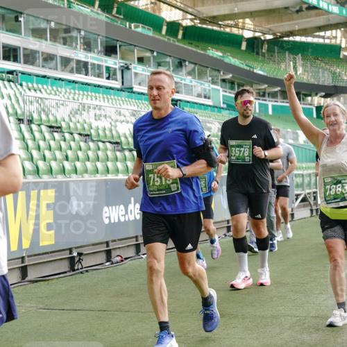 13.09.2026 - 21. swb-Marathon Bremen Michael Burmester http://msf.ph/oto/10425111 13.09.2026 13:24:23 Laufen im Stadion 137, 182, 213, 294, 324, 434, 505, 533, 548, 609, 708, 721, 723, 739, 743, 752, 892, 1178, 1273, 1331, 1463, 1471, 1491, 1515, 1597, 1598, 1746, 1788, 1830, 1944, 2095, 2211, 2252, 2267, 2271, 2286, 2312, 2323, 2433, 2445, 2465, 2475, 2483, 2495, 2497, 2503, 2506, 2526, 2554, 2571, 2644, 2768, 2776, 2833, 2936, 2968, 3005, 3211, 3252, 3282, 3288, 3289, 3292, 3298, 3306, 3312, 3347, 3364, 3381, 3390, 3395, 3423, 3447, 3505, 3559, 3727, 3770, 3819, 4231, 4466, 4467 meine-sportfotos.de