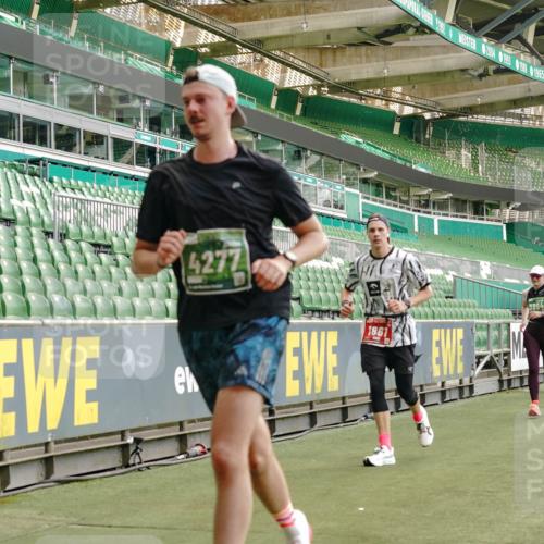 13.09.2026 - 21. swb-Marathon Bremen Michael Burmester http://msf.ph/oto/10425122 13.09.2026 13:01:29 Laufen im Stadion 135, 150, 242, 282, 318, 440, 531, 651, 687, 722, 930, 946, 1006, 1067, 1163, 1250, 1368, 1436, 1448, 1582, 1650, 1861, 1896, 1935, 1963, 2033, 2047, 2062, 2292, 2293, 2306, 2322, 2345, 2370, 2378, 2409, 2427, 2485, 2490, 2491, 2560, 2561, 2627, 2638, 2658, 2666, 2700, 2708, 2781, 2906, 2967, 2987, 3013, 3044, 3076, 3105, 3145, 3163, 3164, 3168, 3173, 3187, 3248, 3294, 3334, 3354, 3372, 3374, 3375, 3385, 3392, 3480, 3524, 3526, 3527, 3642, 3667, 3729, 3774, 3806, 3855, 3856 meine-sportfotos.de
