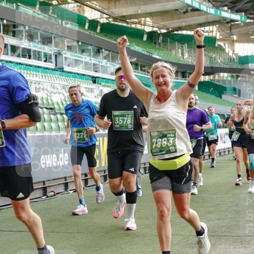 13.09.2026 - 21. swb-Marathon Bremen Michael Burmester http://msf.ph/oto/10425126 13.09.2026 13:24:24 Laufen im Stadion 137, 182, 213, 294, 324, 434, 505, 533, 548, 609, 708, 721, 723, 739, 743, 752, 892, 1178, 1273, 1331, 1463, 1471, 1491, 1504, 1515, 1597, 1598, 1746, 1788, 1830, 1944, 2095, 2211, 2252, 2267, 2271, 2286, 2312, 2323, 2433, 2445, 2465, 2475, 2483, 2495, 2497, 2503, 2506, 2554, 2571, 2644, 2768, 2776, 2833, 2936, 2968, 3005, 3142, 3211, 3252, 3282, 3288, 3289, 3292, 3298, 3306, 3312, 3347, 3364, 3381, 3390, 3395, 3423, 3447, 3505, 3559, 3727, 3770, 3819, 4231, 4466, 4467 meine-sportfotos.de