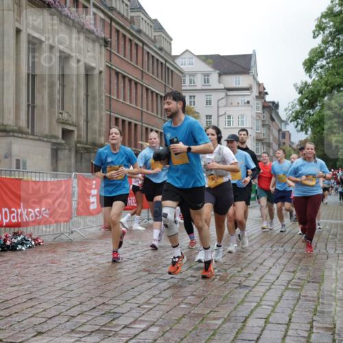 13.09.2026 - Kiel Lauf Yannick Fuchs http://msf.ph/oto/10425132 13.09.2026 11:01:44 Ziel 1347, 1425, 2616, 2722, 2838, 3039, 3224, 3554, 3982, 5406, 5927, 6619, 6631, 6717, 7174, 8555, 8934, 9695, 10607, 11465, 11547, 12115, 539, 823, 842, 955, 1018, 1448, 1744, 2424, 3340, 3626, 3662, 4788, 5052, 5451, 5552, 6300, 6522, 6653, 7191, 7651, 8307, 8469, 8576, 8596, 8724, 9134, 9525, 9869, 11056, 11216, 11217, 11474, 11502, 11505, 11581, 11805, 11857, 12010, 12151, 12283, 540, 651, 709, 735, 845, 1651, 1660, 2451, 2726, 2902, 2958, 2996, 4420, 12110 meine-sportfotos.de