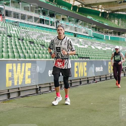 13.09.2026 - 21. swb-Marathon Bremen Michael Burmester http://msf.ph/oto/10425137 13.09.2026 13:01:31 Laufen im Stadion 135, 150, 242, 282, 318, 440, 531, 651, 687, 722, 930, 946, 1006, 1067, 1163, 1250, 1368, 1436, 1448, 1582, 1650, 1861, 1896, 1935, 1963, 2033, 2047, 2062, 2292, 2293, 2306, 2322, 2345, 2370, 2378, 2409, 2427, 2485, 2490, 2491, 2560, 2561, 2627, 2638, 2658, 2666, 2700, 2708, 2781, 2906, 2967, 2987, 3013, 3044, 3076, 3105, 3145, 3163, 3164, 3168, 3173, 3187, 3248, 3294, 3334, 3354, 3372, 3374, 3375, 3385, 3392, 3480, 3524, 3526, 3527, 3642, 3667, 3729, 3774, 3806, 3855, 3856 meine-sportfotos.de