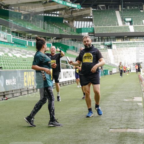 13.09.2026 - 21. swb-Marathon Bremen Michael Burmester http://msf.ph/oto/10425176 13.09.2026 10:47:43 Laufen im Stadion 10161, 10264, 10292, 10349, 10407, 10440, 10535, 10732, 10789, 10895, 10925, 10933, 10970, 11104, 11262, 11296, 11423, 11443, 11457, 11529, 11530, 11546, 11573, 11579, 11639, 11663, 11675, 11698, 12083, 12157, 12316, 12317, 12340, 12422, 12444, 12471, 12472, 12542, 12561, 10004, 10005, 10176, 10191, 10192, 10271, 10295, 10325, 10335, 10459, 10513, 10629, 10679, 10713, 10756, 10779, 10882, 10979, 10997, 10999, 11081, 11233, 11307, 11355 meine-sportfotos.de