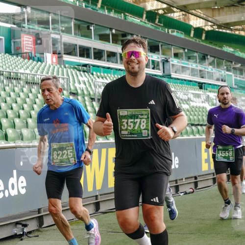 13.09.2026 - 21. swb-Marathon Bremen Michael Burmester http://msf.ph/oto/10425187 13.09.2026 13:24:26 Laufen im Stadion 137, 182, 213, 294, 324, 434, 505, 533, 548, 609, 708, 721, 723, 739, 743, 752, 892, 1273, 1331, 1463, 1471, 1491, 1504, 1515, 1597, 1598, 1746, 1830, 1944, 2095, 2211, 2252, 2267, 2271, 2286, 2312, 2323, 2354, 2433, 2445, 2465, 2475, 2483, 2495, 2497, 2503, 2506, 2554, 2571, 2644, 2768, 2776, 2833, 2896, 2936, 2968, 3005, 3142, 3211, 3252, 3282, 3288, 3289, 3292, 3298, 3306, 3312, 3347, 3364, 3381, 3390, 3395, 3423, 3447, 3559, 3727, 3770, 3819, 4231, 4466, 4467 meine-sportfotos.de