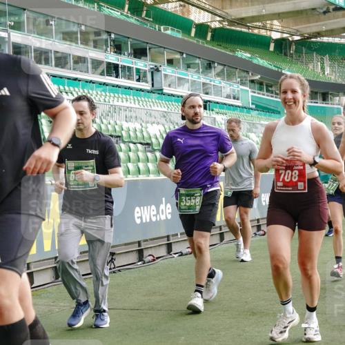 13.09.2026 - 21. swb-Marathon Bremen Michael Burmester http://msf.ph/oto/10425194 13.09.2026 13:24:26 Laufen im Stadion 137, 182, 213, 294, 324, 434, 505, 533, 548, 609, 708, 721, 723, 739, 743, 752, 892, 1273, 1331, 1463, 1471, 1491, 1504, 1515, 1597, 1598, 1746, 1830, 1944, 2095, 2211, 2252, 2267, 2271, 2286, 2312, 2323, 2354, 2433, 2445, 2465, 2475, 2483, 2495, 2497, 2503, 2506, 2554, 2571, 2644, 2768, 2776, 2833, 2896, 2936, 2968, 3005, 3142, 3211, 3252, 3282, 3288, 3289, 3292, 3298, 3306, 3312, 3347, 3364, 3381, 3390, 3395, 3423, 3447, 3559, 3727, 3770, 3819, 4231, 4466, 4467 meine-sportfotos.de