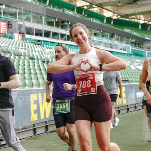13.09.2026 - 21. swb-Marathon Bremen Michael Burmester http://msf.ph/oto/10425230 13.09.2026 13:24:27 Laufen im Stadion 137, 182, 213, 294, 324, 434, 505, 533, 548, 609, 708, 721, 723, 739, 743, 752, 892, 1273, 1331, 1463, 1471, 1491, 1504, 1515, 1597, 1598, 1746, 1830, 1944, 2095, 2211, 2252, 2267, 2271, 2286, 2312, 2323, 2354, 2433, 2445, 2465, 2475, 2483, 2495, 2497, 2503, 2506, 2554, 2571, 2644, 2768, 2776, 2833, 2896, 2936, 2968, 3005, 3142, 3211, 3252, 3282, 3288, 3289, 3292, 3298, 3306, 3312, 3347, 3364, 3381, 3390, 3395, 3423, 3447, 3559, 3727, 3770, 3819, 4231, 4466, 4467 meine-sportfotos.de