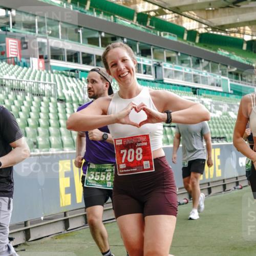 13.09.2026 - 21. swb-Marathon Bremen Michael Burmester http://msf.ph/oto/10425239 13.09.2026 13:24:27 Laufen im Stadion 137, 182, 213, 294, 324, 434, 505, 533, 548, 609, 708, 721, 723, 739, 743, 752, 892, 1273, 1331, 1463, 1471, 1491, 1504, 1515, 1597, 1598, 1746, 1830, 1944, 2095, 2211, 2252, 2267, 2271, 2286, 2312, 2323, 2354, 2433, 2445, 2465, 2475, 2483, 2495, 2497, 2503, 2506, 2554, 2571, 2644, 2768, 2776, 2833, 2896, 2936, 2968, 3005, 3142, 3211, 3252, 3282, 3288, 3289, 3292, 3298, 3306, 3312, 3347, 3364, 3381, 3390, 3395, 3423, 3447, 3559, 3727, 3770, 3819, 4231, 4466, 4467 meine-sportfotos.de