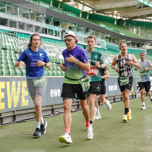 13.09.2026 - 21. swb-Marathon Bremen Michael Burmester http://msf.ph/oto/10425243 13.09.2026 13:01:36 Laufen im Stadion 150, 242, 282, 318, 440, 531, 651, 687, 722, 930, 946, 1006, 1067, 1163, 1250, 1436, 1448, 1582, 1650, 1861, 1896, 1963, 2033, 2047, 2062, 2292, 2293, 2306, 2322, 2345, 2370, 2378, 2409, 2427, 2485, 2490, 2491, 2560, 2561, 2627, 2638, 2658, 2666, 2700, 2708, 2781, 2906, 2967, 2987, 3013, 3044, 3145, 3163, 3164, 3168, 3173, 3187, 3248, 3294, 3334, 3354, 3372, 3374, 3375, 3385, 3392, 3480, 3524, 3526, 3527, 3642, 3667, 3729, 3774, 3806, 3856, 4000 meine-sportfotos.de