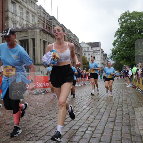 13.09.2026 - Kiel Lauf Yannick Fuchs http://msf.ph/oto/10425290 13.09.2026 11:02:00 Ziel 540, 651, 709, 735, 845, 1651, 1660, 2451, 2726, 2902, 2958, 2996, 3977, 4420, 5465, 6311, 6407, 6408, 7556, 8343, 8523, 8974, 9523, 9856, 10056, 11159, 11265, 11338, 12110, 735, 955, 1347, 1425, 2424, 2616, 2722, 2838, 3039, 3224, 3554, 3626, 3662, 3982, 5406, 5927, 6619, 6631, 6717, 7174, 8307, 8555, 8576, 8724, 8934, 9695, 9869, 10607, 11465, 11474, 11547, 208, 841, 2322, 2778, 2895, 3443, 3942, 6998, 7005, 8218, 9732, 9525, 11056, 11502 meine-sportfotos.de