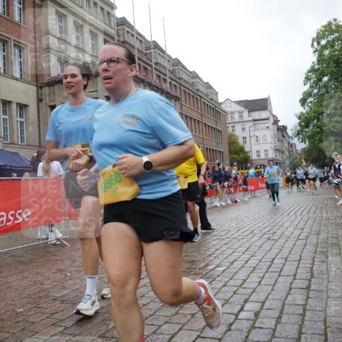 13.09.2026 - Kiel Lauf Yannick Fuchs http://msf.ph/oto/10425322 13.09.2026 11:02:03 Ziel 208, 540, 651, 709, 841, 845, 1651, 1660, 2451, 2726, 2778, 2902, 2958, 2996, 3942, 3977, 4848, 5465, 6311, 6332, 6407, 6408, 7244, 7556, 8343, 8523, 8793, 8974, 9448, 9523, 9856, 10056, 10531, 11159, 11338, 11466, 11959, 735, 955, 1347, 1425, 2424, 2616, 2722, 2838, 3039, 3224, 3554, 3626, 3662, 3982, 4420, 5406, 5927, 6619, 6631, 6717, 7174, 7556, 8555, 8934, 9695, 9869, 10607, 11159, 11265, 11338, 11465, 11474, 11547, 484, 649, 2322, 2895, 3443, 6998, 7005, 8218, 9732 meine-sportfotos.de
