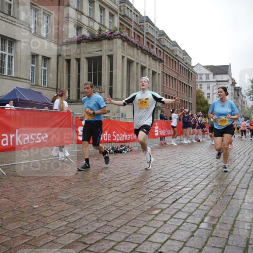 13.09.2026 - Kiel Lauf Yannick Fuchs http://msf.ph/oto/10425350 13.09.2026 11:02:09 Ziel 208, 540, 651, 709, 841, 845, 1651, 1660, 2451, 2778, 2895, 2902, 2958, 3443, 3942, 3977, 4848, 5465, 6332, 6407, 6408, 6998, 7244, 8218, 8793, 8974, 9448, 9738, 9856, 10020, 10531, 11466, 11546, 11959, 735, 1347, 1425, 2451, 2616, 2722, 2726, 2838, 2996, 3039, 3224, 3554, 3982, 4420, 5406, 5927, 6311, 6619, 6631, 6717, 7174, 7556, 8343, 8523, 8555, 8934, 9523, 9695, 10056, 10607, 11159, 11265, 11338, 11465, 11547, 484, 649, 2322, 7005, 9732 meine-sportfotos.de