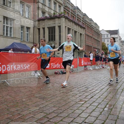 13.09.2026 - Kiel Lauf Yannick Fuchs http://msf.ph/oto/10425353 13.09.2026 11:02:09 Ziel 208, 540, 651, 709, 841, 845, 1651, 1660, 2451, 2778, 2895, 2902, 2958, 3443, 3942, 3977, 4848, 5465, 6332, 6407, 6408, 6998, 7244, 8218, 8793, 8974, 9448, 9738, 9856, 10020, 10531, 11466, 11546, 11959, 735, 1347, 1425, 2451, 2616, 2722, 2726, 2838, 2996, 3039, 3224, 3554, 3982, 4420, 5406, 5927, 6311, 6619, 6631, 6717, 7174, 7556, 8343, 8523, 8555, 8934, 9523, 9695, 10056, 10607, 11159, 11265, 11338, 11465, 11547, 484, 649, 2322, 7005, 9732 meine-sportfotos.de