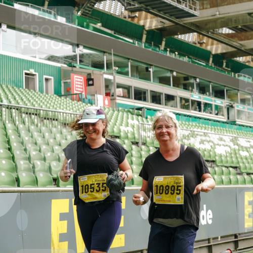 13.09.2026 - 21. swb-Marathon Bremen Michael Burmester http://msf.ph/oto/10425369 13.09.2026 10:47:53 Laufen im Stadion 10161, 10264, 10292, 10349, 10407, 10440, 10535, 10732, 10789, 10895, 10925, 10933, 10970, 11104, 11262, 11423, 11443, 11457, 11530, 11573, 11579, 11639, 11663, 11698, 12083, 12157, 12316, 12317, 12340, 12422, 12444, 12471, 12472, 12542, 12561, 10004, 10005, 10176, 10191, 10192, 10194, 10271, 10295, 10325, 10335, 10344, 10459, 10513, 10568, 10600, 10629, 10679, 10713, 10756, 10779, 10882, 10979, 10997, 10999, 11081, 11233, 11307, 11355, 12089 meine-sportfotos.de