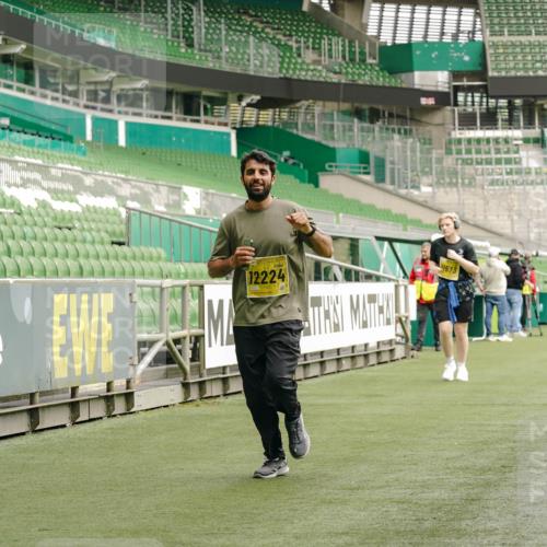 13.09.2026 - 21. swb-Marathon Bremen Michael Burmester http://msf.ph/oto/10425411 13.09.2026 10:47:59 Laufen im Stadion 10161, 10264, 10292, 10349, 10407, 10440, 10535, 10732, 10789, 10895, 10925, 10933, 10970, 11104, 11262, 11423, 11443, 11541, 11573, 11579, 11639, 11663, 11698, 11980, 12083, 12157, 12340, 12444, 12471, 12472, 12542, 12561, 10004, 10005, 10137, 10176, 10191, 10192, 10194, 10271, 10295, 10325, 10335, 10344, 10430, 10459, 10513, 10568, 10600, 10629, 10679, 10713, 10756, 10779, 10882, 10979, 10997, 10999, 11081, 11200, 11233, 11307, 11355, 12089 meine-sportfotos.de