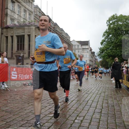 13.09.2026 - Kiel Lauf Yannick Fuchs http://msf.ph/oto/10425418 13.09.2026 11:02:19 Ziel 484, 649, 2322, 2895, 3102, 3443, 6998, 7005, 8218, 8517, 9732, 9738, 10020, 11135, 11256, 11261, 11301, 11546, 12085, 12578, 12640, 12697, 208, 540, 651, 709, 735, 841, 845, 1651, 1660, 2451, 2726, 2778, 2838, 2902, 2958, 2996, 3942, 3977, 4420, 4848, 5406, 5465, 5927, 6311, 6332, 6407, 6408, 6631, 6717, 7174, 7244, 7556, 8343, 8523, 8555, 8793, 8974, 9448, 9523, 9856, 10056, 10531, 10607, 11159, 11265, 11338, 11466, 11547, 935 meine-sportfotos.de