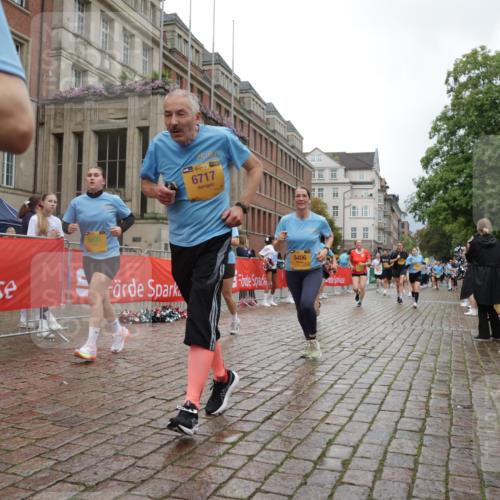 13.09.2026 - Kiel Lauf Yannick Fuchs http://msf.ph/oto/10425422 13.09.2026 11:02:19 Ziel 484, 649, 2322, 2895, 3102, 3443, 6998, 7005, 8218, 8517, 9732, 9738, 10020, 11135, 11256, 11261, 11301, 11546, 12085, 12578, 12640, 12697, 208, 540, 651, 709, 735, 841, 845, 1651, 1660, 2451, 2726, 2778, 2838, 2902, 2958, 2996, 3942, 3977, 4420, 4848, 5406, 5465, 5927, 6311, 6332, 6407, 6408, 6631, 6717, 7174, 7244, 7556, 8343, 8523, 8555, 8793, 8974, 9448, 9523, 9856, 10056, 10531, 10607, 11159, 11265, 11338, 11466, 11547, 935 meine-sportfotos.de