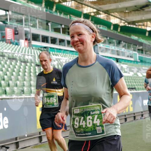 13.09.2026 - 21. swb-Marathon Bremen Michael Burmester http://msf.ph/oto/10425423 13.09.2026 13:24:35 Laufen im Stadion 137, 182, 213, 294, 324, 434, 505, 533, 548, 708, 721, 723, 739, 743, 752, 815, 818, 1273, 1463, 1471, 1491, 1504, 1515, 1561, 1597, 1598, 1830, 1944, 2059, 2095, 2211, 2252, 2267, 2271, 2286, 2312, 2323, 2354, 2445, 2465, 2483, 2495, 2497, 2503, 2506, 2554, 2571, 2591, 2644, 2752, 2768, 2776, 2833, 2878, 2896, 2936, 2968, 3005, 3142, 3211, 3259, 3282, 3288, 3289, 3292, 3298, 3306, 3312, 3329, 3364, 3381, 3390, 3395, 3423, 3447, 3727, 3770, 3819, 4466, 4467 meine-sportfotos.de