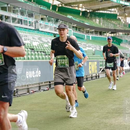 13.09.2026 - 21. swb-Marathon Bremen Michael Burmester http://msf.ph/oto/10425434 13.09.2026 13:01:44 Laufen im Stadion 150, 242, 282, 318, 440, 531, 687, 722, 930, 936, 946, 1006, 1067, 1163, 1250, 1436, 1448, 1582, 1650, 1896, 2033, 2047, 2062, 2292, 2322, 2345, 2370, 2378, 2409, 2427, 2485, 2490, 2491, 2560, 2561, 2627, 2638, 2658, 2666, 2668, 2700, 2708, 2781, 2906, 2967, 2987, 3013, 3044, 3145, 3163, 3164, 3168, 3173, 3187, 3248, 3294, 3334, 3372, 3374, 3375, 3385, 3392, 3524, 3526, 3527, 3603, 3642, 3667, 3721, 3774, 3806, 3852, 3856, 4000, 4506 meine-sportfotos.de