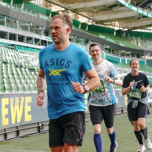 13.09.2026 - 21. swb-Marathon Bremen Michael Burmester http://msf.ph/oto/10425450 13.09.2026 13:24:36 Laufen im Stadion 137, 182, 213, 294, 324, 434, 505, 533, 548, 721, 723, 739, 743, 752, 815, 818, 1273, 1463, 1471, 1491, 1504, 1515, 1561, 1597, 1598, 1830, 1944, 2059, 2095, 2211, 2252, 2267, 2271, 2286, 2312, 2323, 2354, 2445, 2465, 2483, 2495, 2497, 2503, 2506, 2554, 2571, 2591, 2644, 2752, 2768, 2776, 2833, 2878, 2896, 2936, 2968, 3005, 3142, 3211, 3259, 3282, 3288, 3289, 3292, 3298, 3306, 3312, 3329, 3364, 3381, 3390, 3395, 3423, 3447, 3727, 3770, 3819, 4466, 4467 meine-sportfotos.de