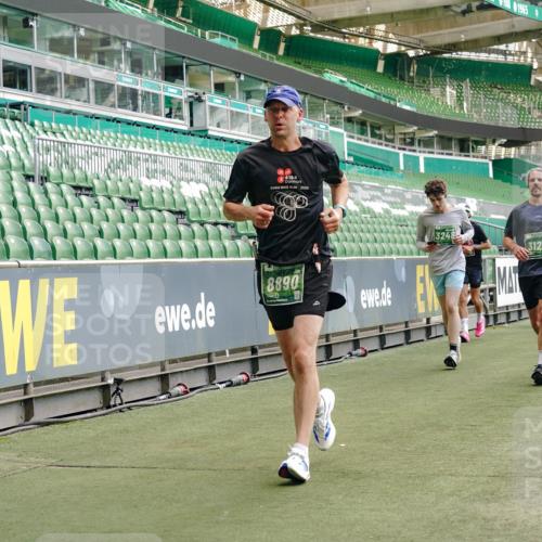 13.09.2026 - 21. swb-Marathon Bremen Michael Burmester http://msf.ph/oto/10425467 13.09.2026 13:01:46 Laufen im Stadion 150, 242, 282, 318, 440, 531, 687, 722, 930, 936, 946, 1006, 1067, 1163, 1250, 1436, 1448, 1582, 1650, 1896, 2033, 2047, 2062, 2292, 2345, 2370, 2378, 2409, 2427, 2485, 2490, 2491, 2560, 2561, 2627, 2638, 2658, 2666, 2668, 2700, 2708, 2781, 2906, 2967, 2987, 3013, 3044, 3145, 3163, 3164, 3168, 3173, 3187, 3248, 3294, 3334, 3372, 3374, 3375, 3385, 3392, 3524, 3526, 3527, 3603, 3642, 3667, 3721, 3774, 3806, 3852, 3856, 4000, 4506 meine-sportfotos.de