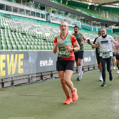 13.09.2026 - 21. swb-Marathon Bremen Michael Burmester http://msf.ph/oto/10425516 13.09.2026 13:24:41 Laufen im Stadion 137, 182, 213, 294, 324, 434, 505, 548, 721, 723, 739, 743, 752, 815, 818, 1273, 1410, 1463, 1471, 1491, 1504, 1515, 1561, 1597, 1598, 1830, 1944, 2059, 2095, 2211, 2252, 2267, 2271, 2286, 2312, 2323, 2354, 2445, 2465, 2483, 2495, 2497, 2503, 2506, 2554, 2571, 2591, 2644, 2752, 2768, 2776, 2833, 2878, 2896, 2936, 2968, 2981, 3005, 3142, 3211, 3259, 3282, 3288, 3289, 3292, 3298, 3306, 3312, 3329, 3364, 3381, 3390, 3395, 3423, 3447, 3770, 3819, 4466 meine-sportfotos.de
