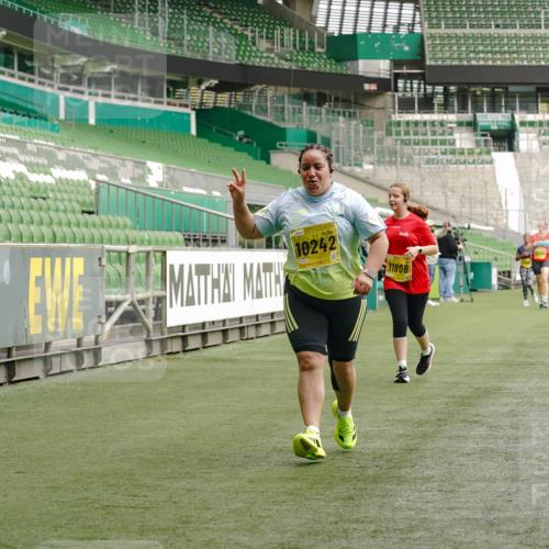 13.09.2026 - 21. swb-Marathon Bremen Michael Burmester http://msf.ph/oto/10425519 13.09.2026 10:48:07 Laufen im Stadion 10264, 10292, 10349, 10407, 10440, 10732, 10789, 10925, 10933, 11104, 11262, 11423, 11443, 11541, 11573, 11579, 11639, 11663, 11698, 11980, 12083, 12157, 12340, 12444, 12471, 12472, 12542, 12561, 10137, 10176, 10191, 10192, 10194, 10202, 10242, 10295, 10325, 10335, 10344, 10430, 10459, 10513, 10524, 10568, 10600, 10629, 10679, 10713, 10756, 10779, 10882, 10979, 10997, 10999, 11081, 11200, 11233, 11307, 11355, 12089, 12153 meine-sportfotos.de