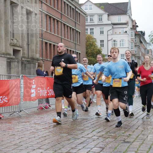 13.09.2026 - Kiel Lauf Yannick Fuchs http://msf.ph/oto/10425553 13.09.2026 11:02:38 Ziel 415, 935, 1298, 2299, 3207, 3670, 3947, 3968, 4562, 4648, 4984, 4986, 5479, 6375, 6878, 7389, 8036, 8914, 9745, 10648, 11384, 11942, 208, 484, 540, 649, 651, 709, 841, 845, 1693, 2322, 2778, 2895, 3102, 3414, 3443, 3942, 3977, 4848, 6332, 6998, 7005, 7244, 8036, 8218, 8517, 8793, 9448, 9732, 9738, 10020, 10531, 11135, 11256, 11261, 11301, 11466, 11546, 12085, 12578, 12640, 12697, 1095, 2055, 2796, 3513, 5712, 6071, 6483, 6934, 9108, 10165 meine-sportfotos.de