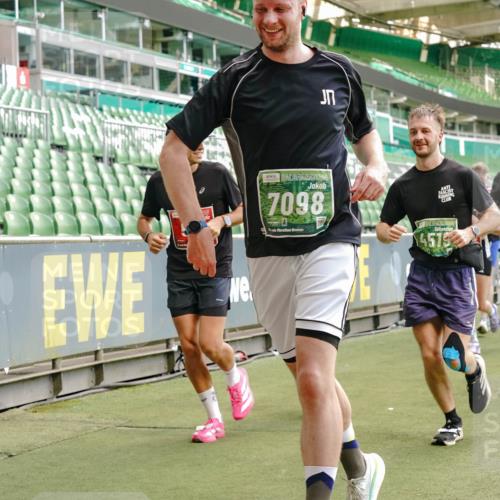 13.09.2026 - 21. swb-Marathon Bremen Michael Burmester http://msf.ph/oto/10425574 13.09.2026 13:01:51 Laufen im Stadion 150, 242, 282, 318, 440, 531, 687, 722, 930, 936, 946, 1006, 1067, 1163, 1250, 1436, 1448, 1582, 1896, 2033, 2047, 2062, 2292, 2345, 2370, 2378, 2409, 2427, 2485, 2490, 2491, 2560, 2561, 2627, 2638, 2658, 2666, 2668, 2700, 2708, 2781, 2906, 2967, 2987, 3013, 3044, 3163, 3164, 3168, 3173, 3187, 3248, 3294, 3334, 3372, 3374, 3375, 3385, 3392, 3524, 3526, 3527, 3603, 3642, 3667, 3721, 3774, 3806, 3852, 3856, 3893, 4000, 4506, 4558 meine-sportfotos.de