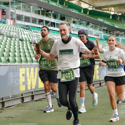 13.09.2026 - 21. swb-Marathon Bremen Michael Burmester http://msf.ph/oto/10425575 13.09.2026 13:24:43 Laufen im Stadion 137, 182, 213, 294, 324, 434, 505, 543, 548, 721, 723, 739, 743, 752, 815, 818, 966, 1273, 1410, 1463, 1471, 1491, 1504, 1515, 1561, 1597, 1598, 1830, 1944, 1953, 2059, 2095, 2211, 2252, 2267, 2271, 2286, 2312, 2323, 2354, 2445, 2465, 2483, 2495, 2497, 2503, 2506, 2554, 2571, 2591, 2644, 2752, 2768, 2776, 2833, 2878, 2896, 2936, 2968, 2981, 3005, 3142, 3211, 3259, 3282, 3288, 3289, 3292, 3298, 3306, 3312, 3329, 3364, 3381, 3390, 3395, 3423, 3447, 3770, 3819, 4466 meine-sportfotos.de