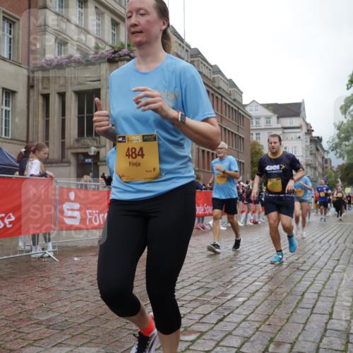 13.09.2026 - Kiel Lauf Yannick Fuchs http://msf.ph/oto/10425697 13.09.2026 11:02:55 Ziel 1095, 2055, 2796, 3513, 4478, 4781, 5046, 5712, 6071, 6483, 6548, 6934, 6969, 6974, 7968, 8084, 9108, 10165, 10664, 10999, 11255, 11717, 11736, 11846, 415, 484, 649, 935, 1298, 1693, 2299, 3207, 3414, 3670, 3947, 3968, 4562, 4648, 4984, 4986, 5479, 6375, 6878, 7389, 8036, 8914, 9745, 10648, 11064, 11256, 11261, 11384, 11942, 12085, 12640, 12697, 986, 1635, 1923, 2975, 3621, 3635, 3912, 4757, 5893, 5998, 6319, 6669, 6768, 8130, 8136, 8204, 8782, 9070, 9202, 9663, 12550 meine-sportfotos.de