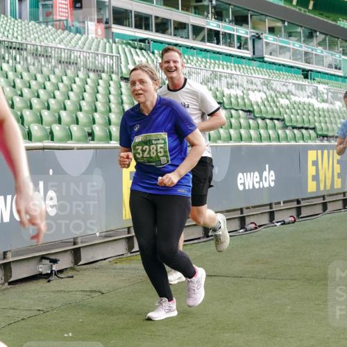 13.09.2026 - 21. swb-Marathon Bremen Michael Burmester http://msf.ph/oto/10425713 13.09.2026 13:24:46 Laufen im Stadion 137, 182, 213, 294, 324, 434, 505, 543, 548, 721, 723, 739, 743, 752, 815, 818, 966, 1273, 1410, 1463, 1471, 1491, 1504, 1515, 1561, 1597, 1598, 1830, 1944, 1953, 2059, 2095, 2211, 2252, 2267, 2271, 2286, 2312, 2323, 2354, 2445, 2465, 2483, 2495, 2497, 2503, 2506, 2554, 2571, 2591, 2644, 2752, 2768, 2776, 2833, 2878, 2896, 2936, 2968, 2981, 3005, 3142, 3211, 3259, 3282, 3288, 3289, 3292, 3298, 3306, 3312, 3329, 3364, 3381, 3390, 3395, 3447, 3770, 4466 meine-sportfotos.de