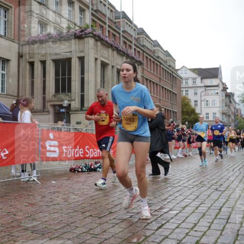 13.09.2026 - Kiel Lauf Yannick Fuchs http://msf.ph/oto/10425714 13.09.2026 11:02:58 Ziel 1095, 1635, 2055, 2796, 3513, 3912, 4478, 4781, 5046, 5712, 6071, 6483, 6548, 6768, 6934, 6969, 6974, 7968, 8084, 9070, 9108, 9663, 10165, 10664, 10999, 11255, 11736, 11846, 415, 935, 1298, 1693, 2299, 3207, 3414, 3670, 3947, 3968, 4562, 4648, 4984, 4986, 5479, 6375, 6878, 7389, 8036, 8914, 9745, 10648, 11064, 11384, 11717, 11942, 12085, 12640, 986, 1923, 2254, 2975, 3621, 3635, 4757, 5893, 5998, 6224, 6319, 6669, 8130, 8136, 8204, 8782, 9202, 12550 meine-sportfotos.de