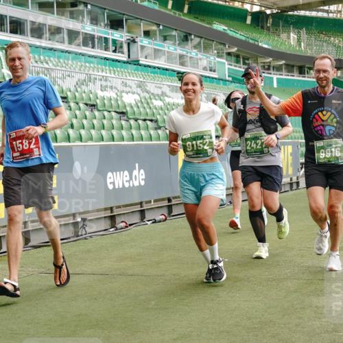 13.09.2026 - 21. swb-Marathon Bremen Michael Burmester http://msf.ph/oto/10425775 13.09.2026 13:01:57 Laufen im Stadion 150, 242, 282, 318, 440, 531, 687, 722, 930, 936, 946, 1006, 1067, 1163, 1250, 1436, 1448, 1582, 1896, 2033, 2047, 2062, 2292, 2345, 2364, 2370, 2378, 2409, 2427, 2485, 2490, 2491, 2560, 2561, 2627, 2638, 2658, 2666, 2668, 2708, 2781, 2967, 2987, 3013, 3044, 3163, 3164, 3173, 3187, 3248, 3258, 3294, 3334, 3372, 3374, 3375, 3385, 3392, 3524, 3526, 3527, 3576, 3603, 3642, 3667, 3721, 3774, 3806, 3852, 3856, 3893, 4000, 4506, 4558 meine-sportfotos.de